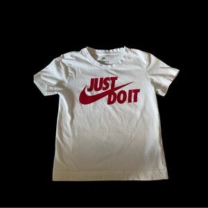 Nike Kids XS (4) White Short Sleeve Tee with Red Logo